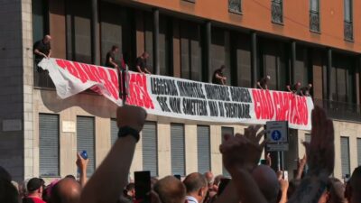 Copertina di Funerali Baresi, lo striscione dei tifosi del Milan: “Leggenda immortale. Ciao Capitano” – Video