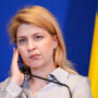 Copertina di Zelensky silura l’ambasciatrice negli Usa: dagli appalti dell’ex marito al trilocale della madre, le inchieste e i processi che pesano su Olha Stefanishyna