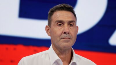 Copertina di Vannacci dà ragione a Sánchez: “Meloni sta facendo malissimo sui migranti, peggio di Renzi e Conte”
