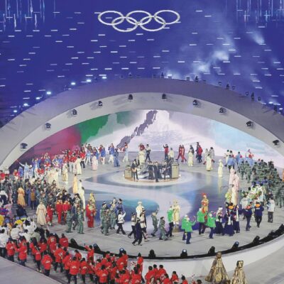 Copertina di Olimpiadi Milano-Cortina, ecco il buco da un miliardo di euro. Chi paga? Stato, regioni e province