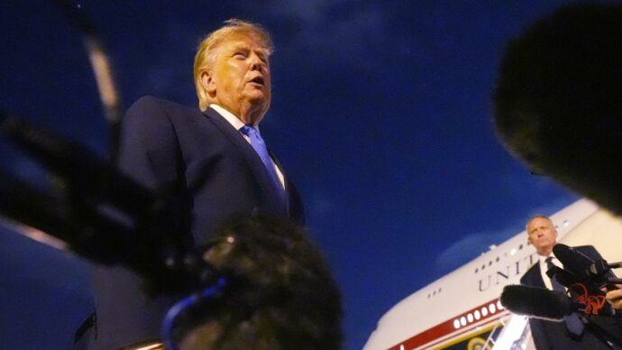 Trump: “Con Iran ottime discussioni. Possibile un accordo su Hormuz oggi o domani”. Cnn: “Gli Usa hanno utilizzato quasi l’80% dei missili intercettori”