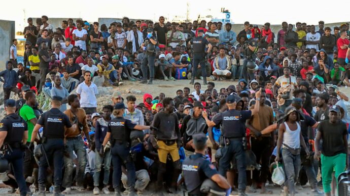 Ceuta, in Marocco incriminate 25 persone: sono accusate di aver organizzato il traffico di migranti