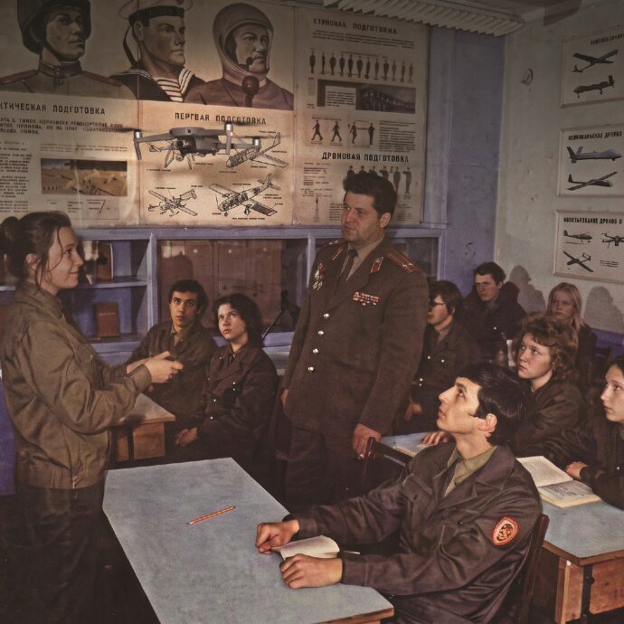 Russia, oggi il prof interroga sui droni
