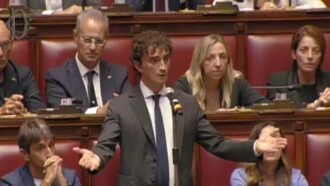 Copertina di “Scalfaro liberò 300 mafiosi al 41 bis”: bufera in Aula per le parole di Bignami sull’ex presidente. Lo sfondone dell’uomo di FdI sull’allora ministro Conso
