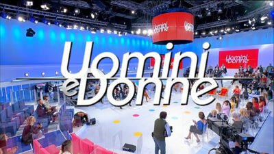 Copertina di Arrestato il corteggiatore senior di “Uomini e donne” Rosario Ibello per documenti falsi e truffa: ha partecipato allo show di Canale 5 nel 2023