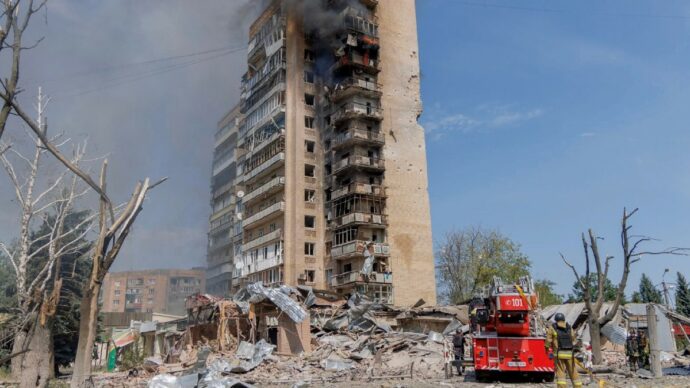 Raid su Kramatorsk: evacuata  Zelensky accusa gli alleati Nato