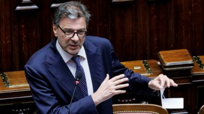 Copertina di Safe: la Lega smussa ma vota. Il no dei giallorosa al riarmo