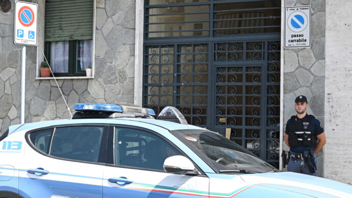 Femminicidio Daniela Florea, arrestato l’ex compagno: la donna era stata trovata morta in un letto contenitore a Torino