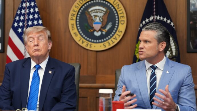 Trump: “Nessuna scarsità di munizioni, carcere per chi fa queste dichiarazioni”. E se la prende con Hegseth