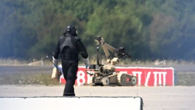 Copertina di Drone esplosivo all’aeroporto di Lipsia, non c’erano munizioni nei cargo ucraini: “Erano vuoti”