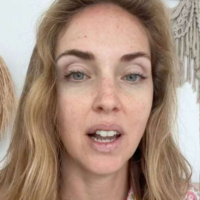 “Quando ero magrissima ho vissuto i momenti peggiori della mia vita. Amo il mio aspetto fisico, invecchiare è un privilegio. Basta commentare i corpi delle donne”: lo sfogo di Chiara Ferragni