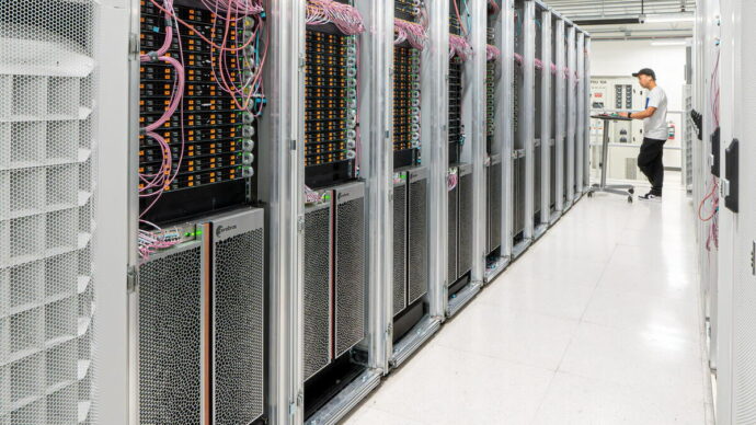 Intelligenza artificiale, agenti Anthropic e OpenAI hanno rubato le credenziali di persone reali durante test di sicurezza