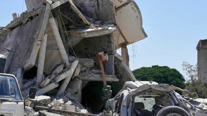 Iran-Oman: proseguono le trattative mentre gli Houthi in Yemen lanciano nuovi raid