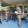Copertina di Thailandia, 14enne uccide i nonni e apre il fuoco a scuola: otto morti e 15 feriti