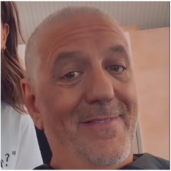 “Spero che nessuno pensi che tutto dipenda dai capelli. Però è vero, ogni tanto bisogna avere il coraggio di cambiare”: Giorgio Locatelli ci dà un taglio per MasterChef UK Celebrity