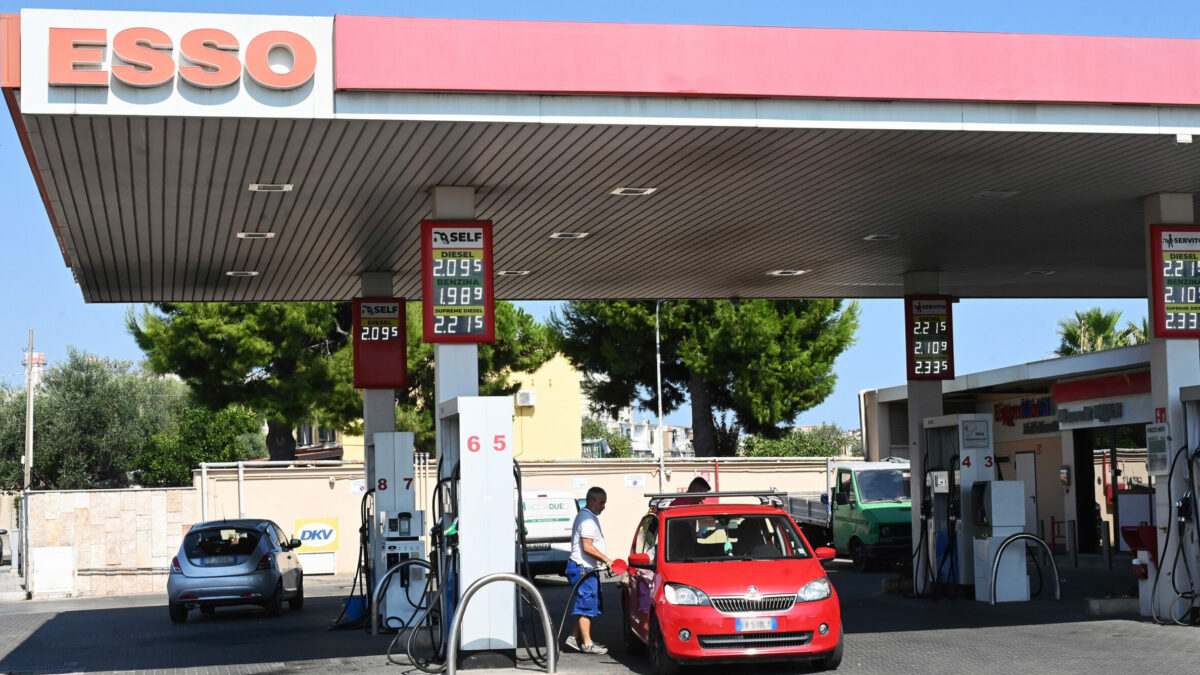 Controlli della Finanza trovano irregolarità nel 20% degli impianti a Roma. Consumatori e opposizioni chiedono maggiore trasparenza