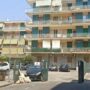 Copertina di Trovati due cadaveri in avanzato stato di decomposizione in casa a Portici, zia e nipote morti da 5 giorni