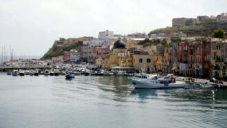 Il caldo estremo provoca blackout e blocca l’acquedotto: rischio emergenza idrica a Ischia e Procida
