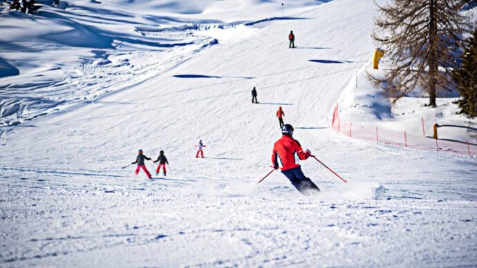 Accordo tra Dolomiti Superski e l’Antitrust: ristori per 30 milioni agli sciatori. Assoutenti: “Rimborsi a ostacoli e consumatori beffati”