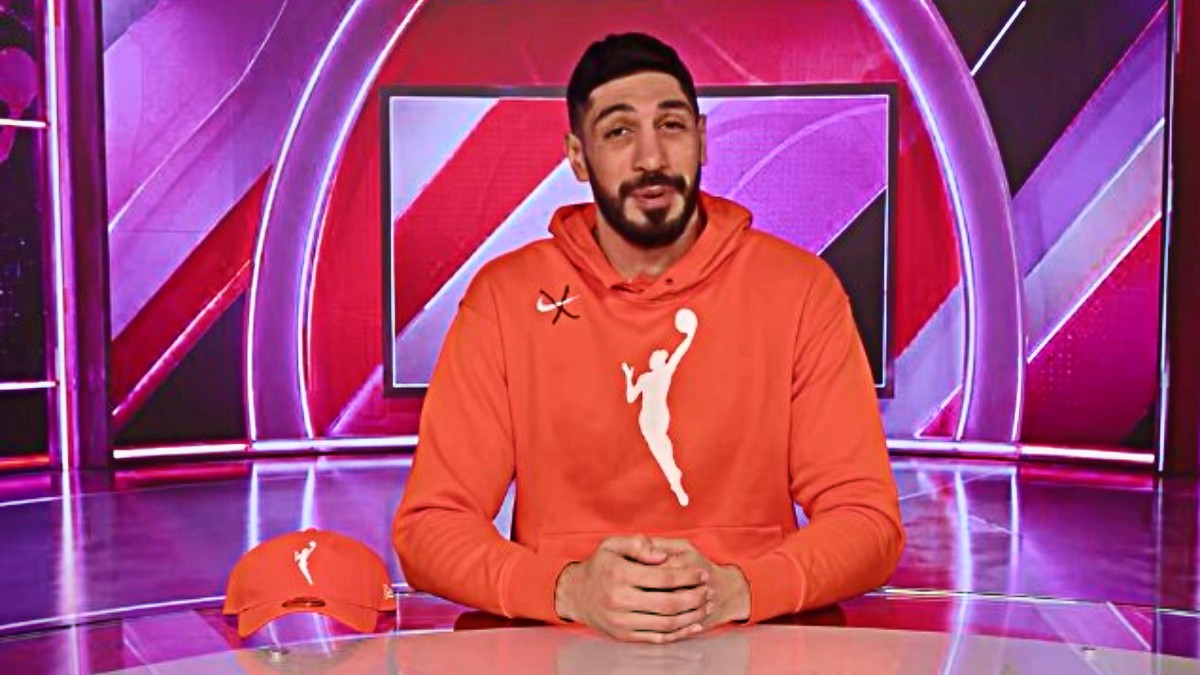 https://st.ilfattoquotidiano.it/wp-content/uploads/2026/08/08/enes-kanter.jpg