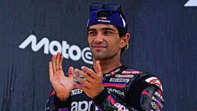 Copertina di MotoGp, super tempo e pole per Martin a Silverstone. Bezzecchi e Di Giannantonio in seconda fila | La griglia di partenza