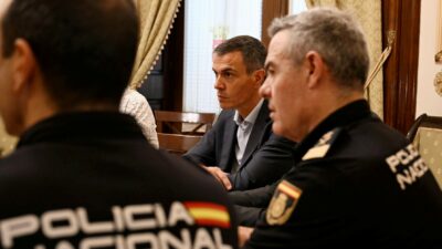 Copertina di Ma lui per l’exclave ha già speso 37 milioni