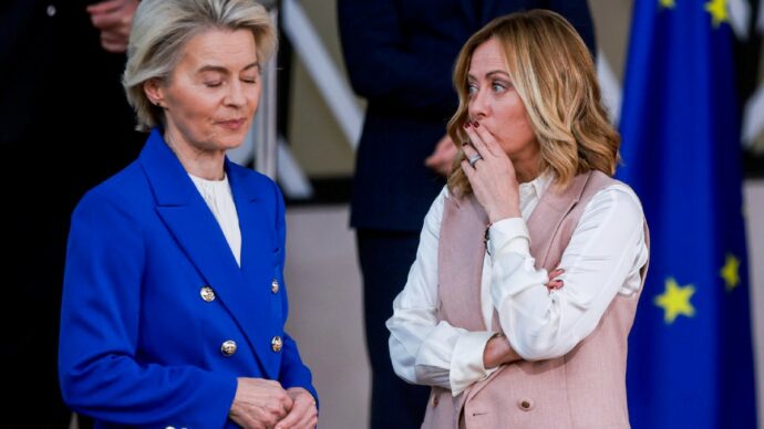Spagna, la linea dura Meloni: controlli fino al 31. E vuole il “processo” a Sánchez in Ue