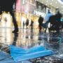 Copertina di Tradimento Meloni: per distruggere le mascherine dimezza gli indennizzi ai malati post-vaccino