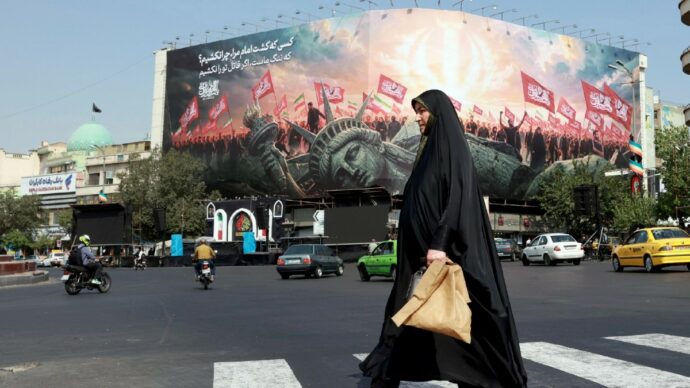 Sventato golpe anti-Khamenei: lui detta condizioni su Hormuz
