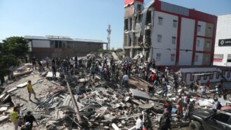 Sisma in Colombia, è la scossa più forte dal 1979. Il Paese si estende su tre placche tettoniche: ogni mese 50mila terremoti
