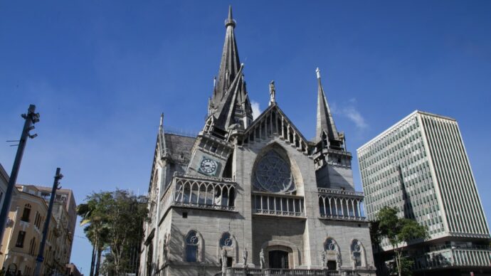 Terremoto in Colombia, crollano la torre e la cupola della cattedrale di Manizales