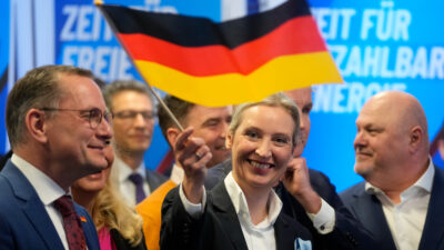 Copertina di Sassonia, l’estrema destra vola nei sondaggi: AfD al 42% a meno di un mese dal voto. Cdu ferma al 22%