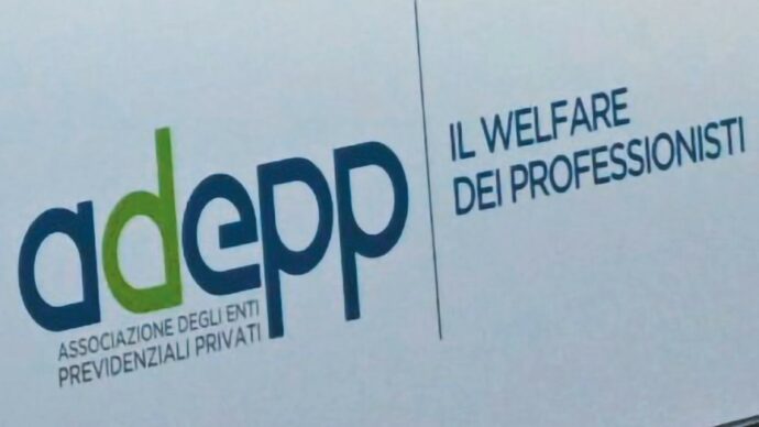 Strani contratti:    35% di aumento per i direttori,  ai dipendenti +9