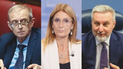 Copertina di BiancaElly e i 7 nani bellicisti spacciati  per armata di 7mila