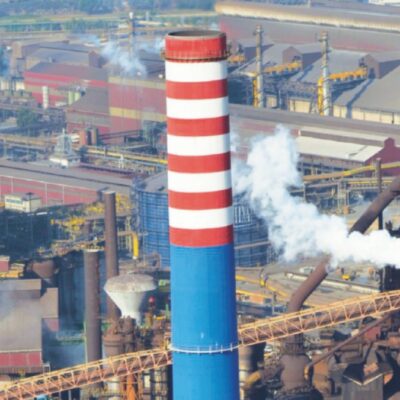Copertina di Ilva, ecco la cordata italiana:  niente altiforni e meno operai