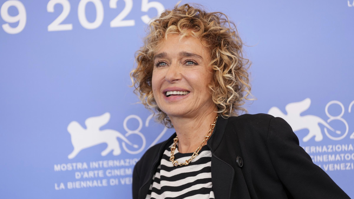 https://st.ilfattoquotidiano.it/wp-content/uploads/2026/08/11/Valeria-Golino-2.jpg