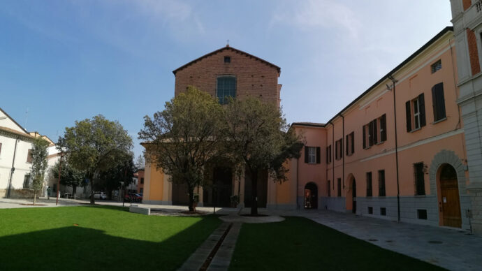Atti vandalici in chiesa, il parroco decide di tenerla chiusa fino a quando non ci sarà un allarme