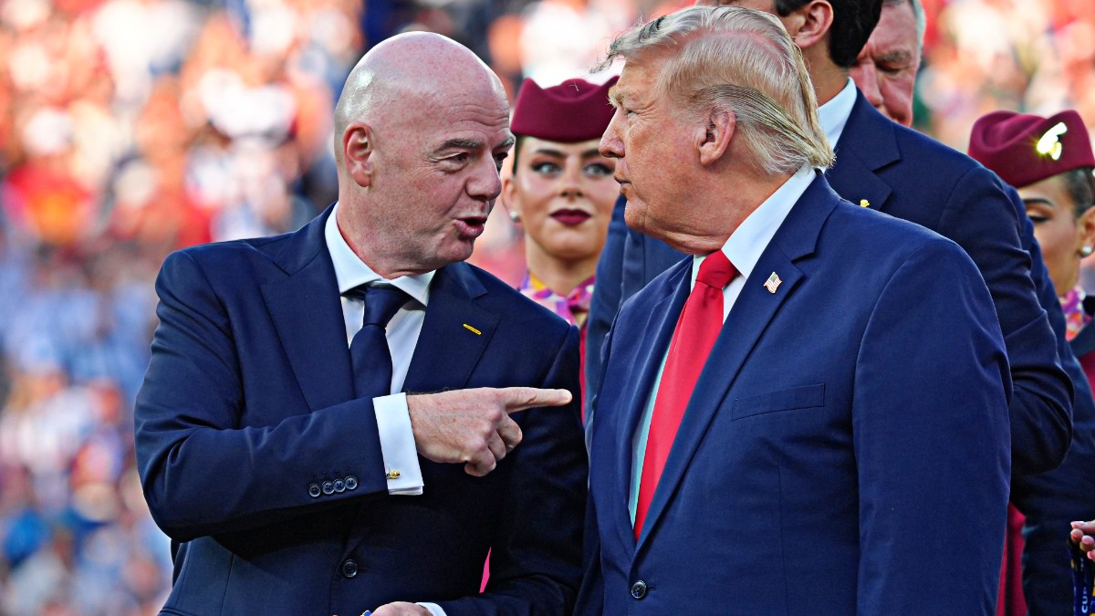 https://st.ilfattoquotidiano.it/wp-content/uploads/2026/08/11/trump-infantino.jpg
