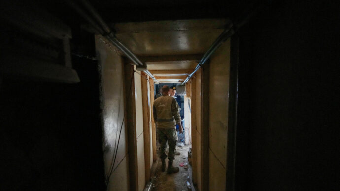 Libano, “da quasi due mesi intrappolati nei tunnel di Ali al-Taher”: l’assedio israeliano a 40 miliziani di Hezbollah