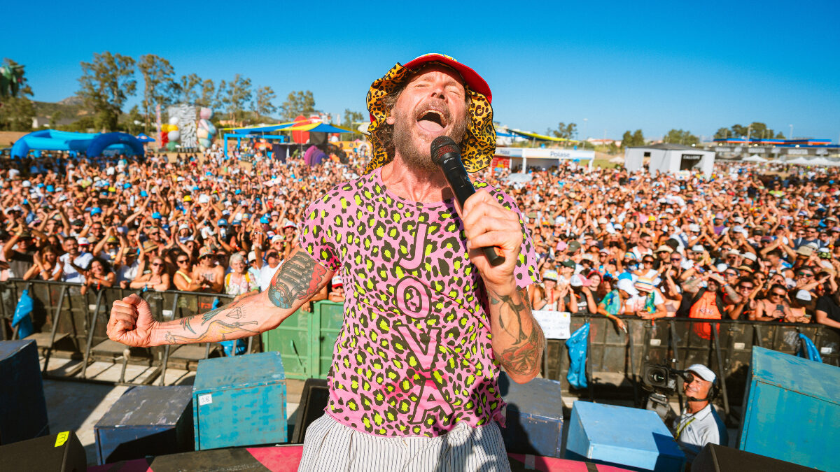 Annullato il concerto di Jovanotti a Barletta, dopo i rilievi della presenza di fibre di amianto nell’ex Cartiera