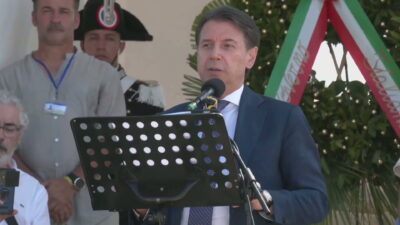 Copertina di "Chi si dice patriota dovrebbe essere qui per onorare la patria”: l'orazione di Giuseppe Conte a Sant'Anna di Stazzema