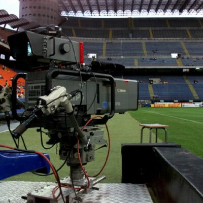 Copertina di “Tring”, il pezzotto (quasi) legale: la Serie A ora prova a fermare la app albanese in Italia