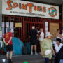Copertina di Spin Time, i proprietari dell’immobile danno 500mila euro al Comune di Roma per le famiglie sgomberate. Gli attivisti: “L’unica soluzione è la vendita”