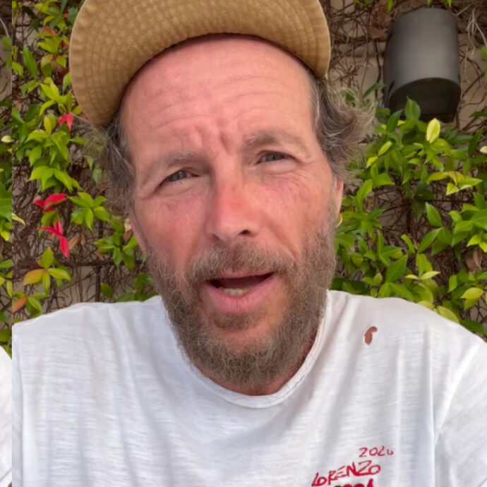 “Ho saputo l’area dove avremmo suonato un anno fa, ci hanno messo un sacco di tempo a decidere. Ma la sicurezza prima di tutto”: Jovanotti sul concerto annullato a Barletta