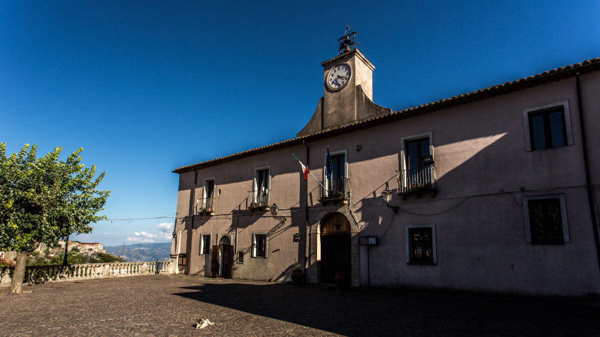 cosenza spara all8217ex compagna e tenta il suicidio entrambi sono gravi ma fuori pericolo da Ilfattoquotidiano.it cosenza spara all8217ex compagna e tenta il suicidio entrambi sono gravi ma fuori pericolo