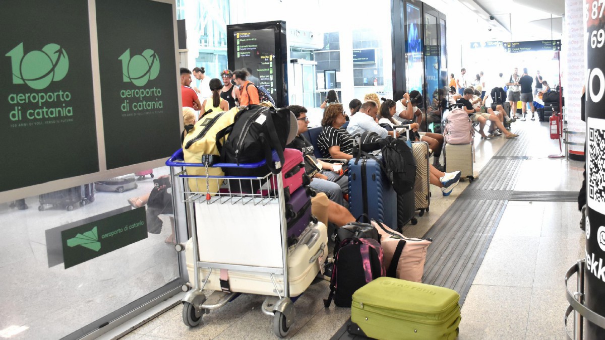 aeroporto di catania stop ai voli per il terzo giorno consecutivo da Ilfattoquotidiano.it aeroporto di catania stop ai voli per il terzo giorno consecutivo