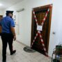 Copertina di Uccide la madre dopo il rifiuto dei soldi per la droga: il corpo nascosto nell’armadio. Fermato un 51enne