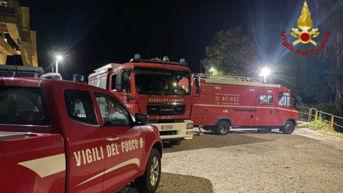 Bimbo autistico si allontana da casa, ritrovato dai vigili del fuoco dopo una notte di ricerche