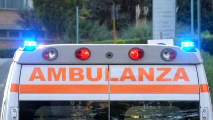 Tredicenne muore dopo essere caduta dal nono piano, indagini in corso