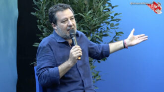 Copertina di Passeggeri bloccati all’aeroporto di Catania, Salvini: “Con il Ponte sullo Stretto sarebbero già a destinazione”